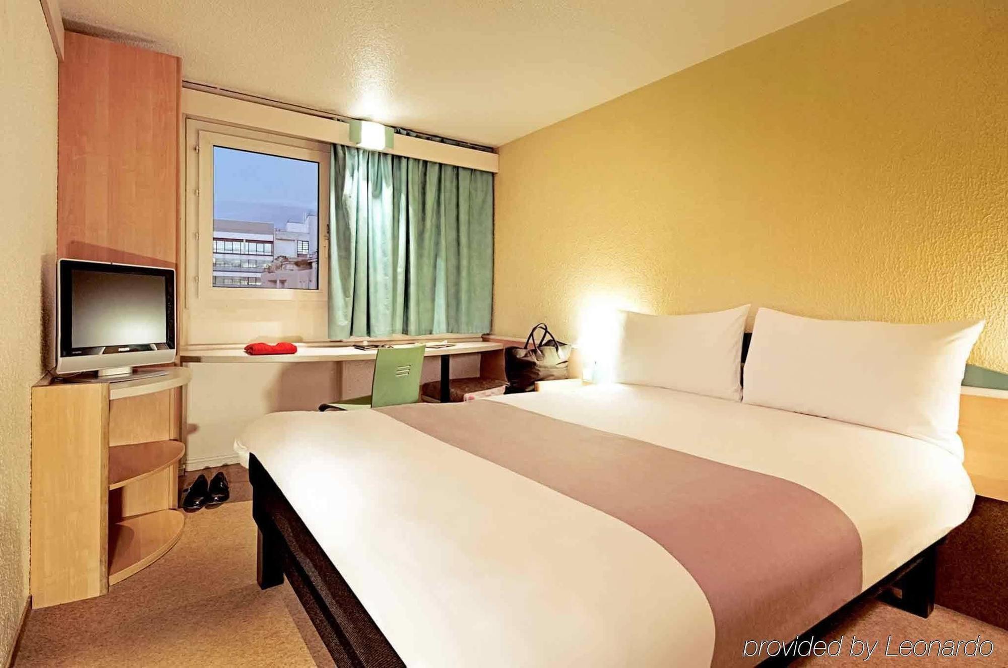 Hotel Ibis Berlin Dreilinden Kleinmachnow Exterior foto